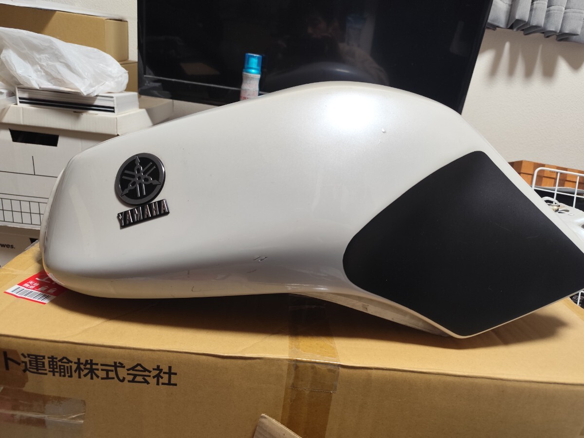 SRX-4 SRX400 ガソリンタンク CBX400F CBX550F ムク 未塗装NC07 SRX-4 SRX400 ガソリンタンク CBX400F CBX550F ムク 未塗装NC07