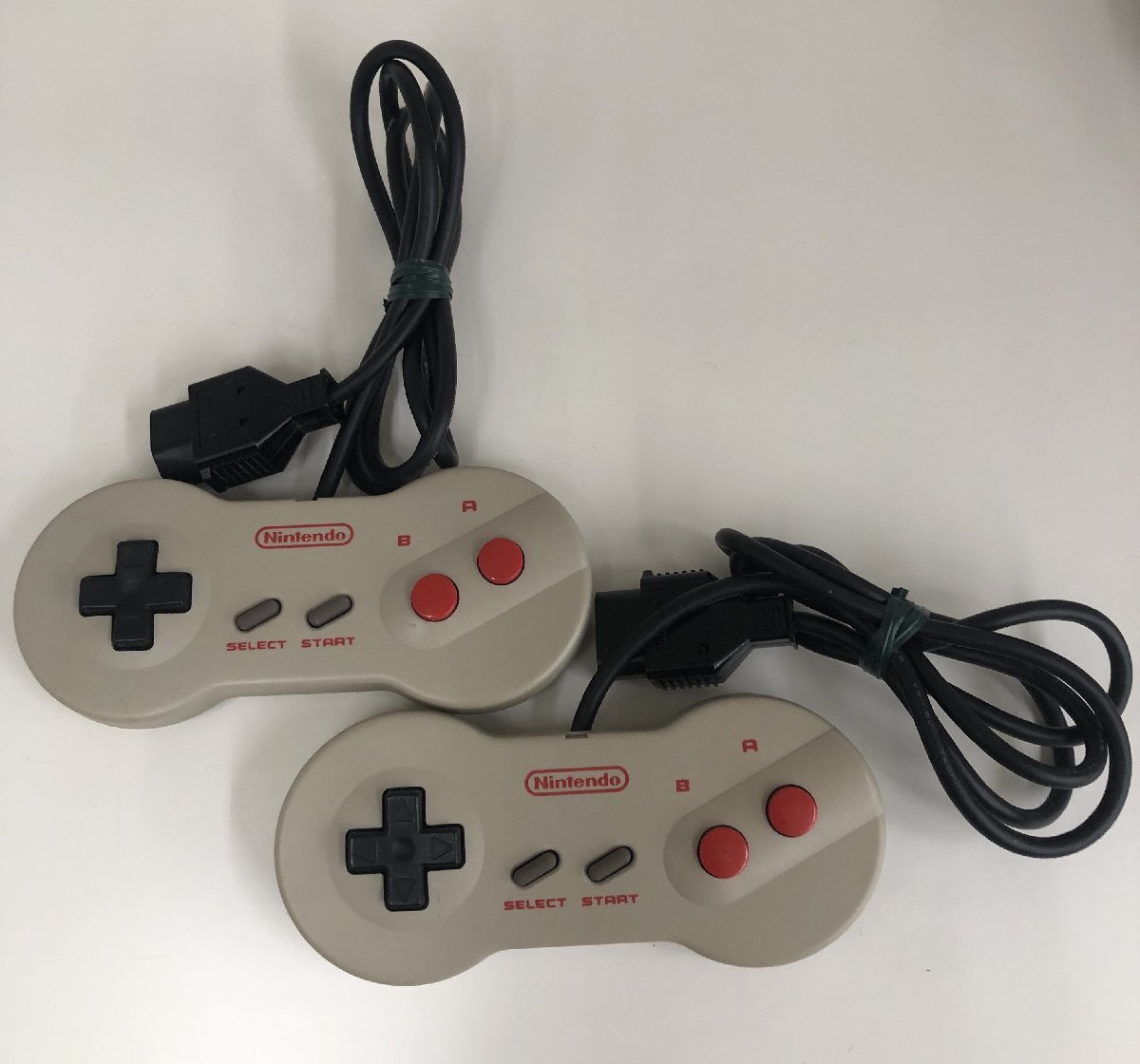 ○任天堂 ファミリーコンピューター ニューファミコン HVC-101 ○任天堂 ファミリーコンピューター ニューファミコン HVC-101
