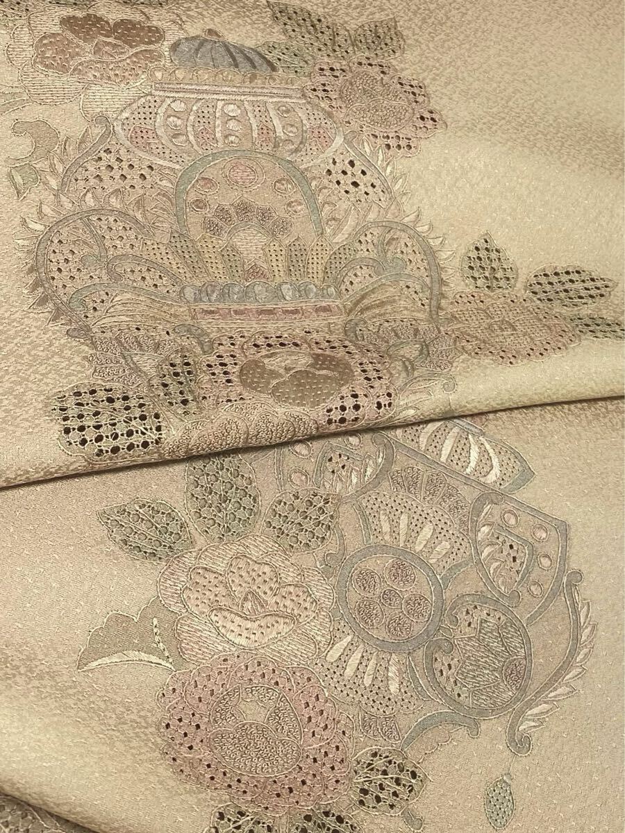 汕頭刺繍 蘇州刺繍 相良刺繍 付け下げ 反物 一つ紋入り 紋意匠 汕頭刺繍 蘇州刺繍 相良刺繍 付け下げ 反物 一つ紋入り 紋意匠
