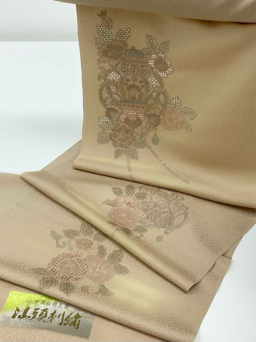 汕頭刺繍 蘇州刺繍 相良刺繍 付け下げ 反物 一つ紋入り 紋意匠 汕頭刺繍 蘇州刺繍 相良刺繍 付け下げ 反物 一つ紋入り 紋意匠