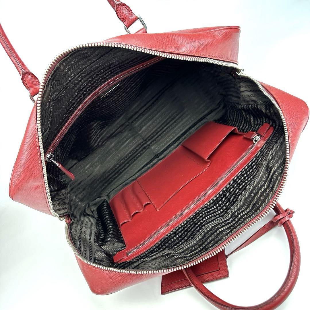 極美品】PRADA プラダ ビジネスバッグ ブリーフケース 書類鞄 極美品】PRADA プラダ ビジネスバッグ ブリーフケース 書類鞄