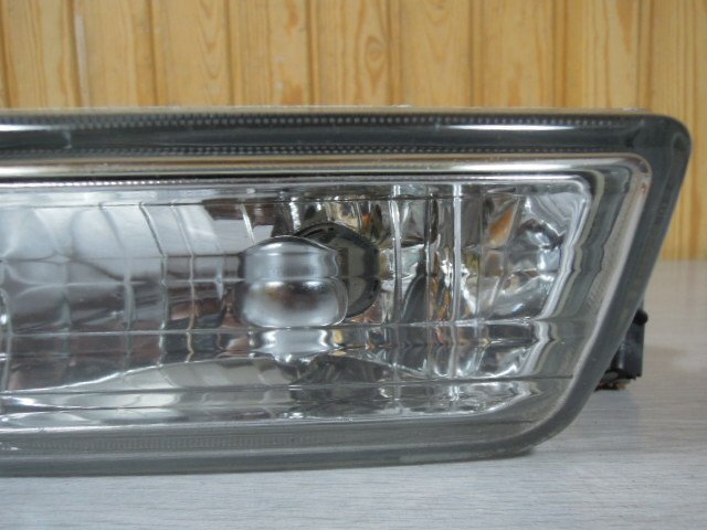 三菱 ディアマンテ F11A フォグランプ 左 中古 STANLEY 010-2417 L 17194