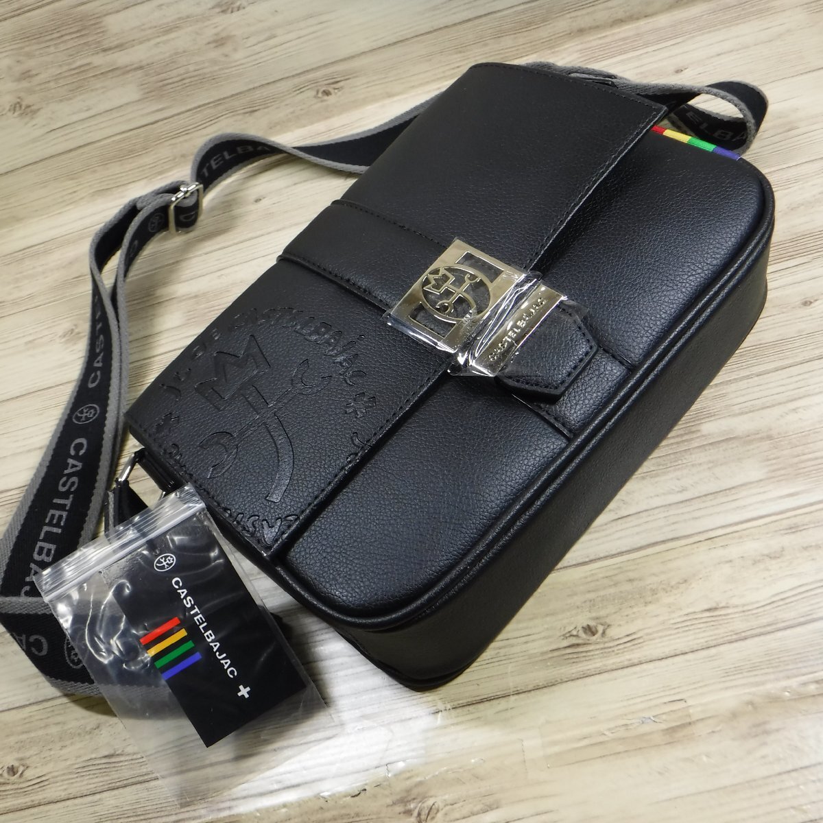 YY62 カステルバジャック 新品 黒 防水レザー ショルダーバッグ YY62 カステルバジャック 新品 黒 防水レザー ショルダーバッグ