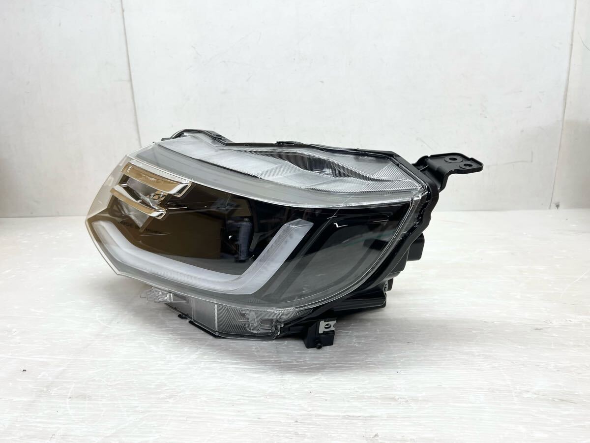 送料込 即決 ソリオ MA37S 純正 左 ヘッドライト ランプ KOITO 送料込 即決 ソリオ MA37S 純正 左 ヘッドライト ランプ KOITO