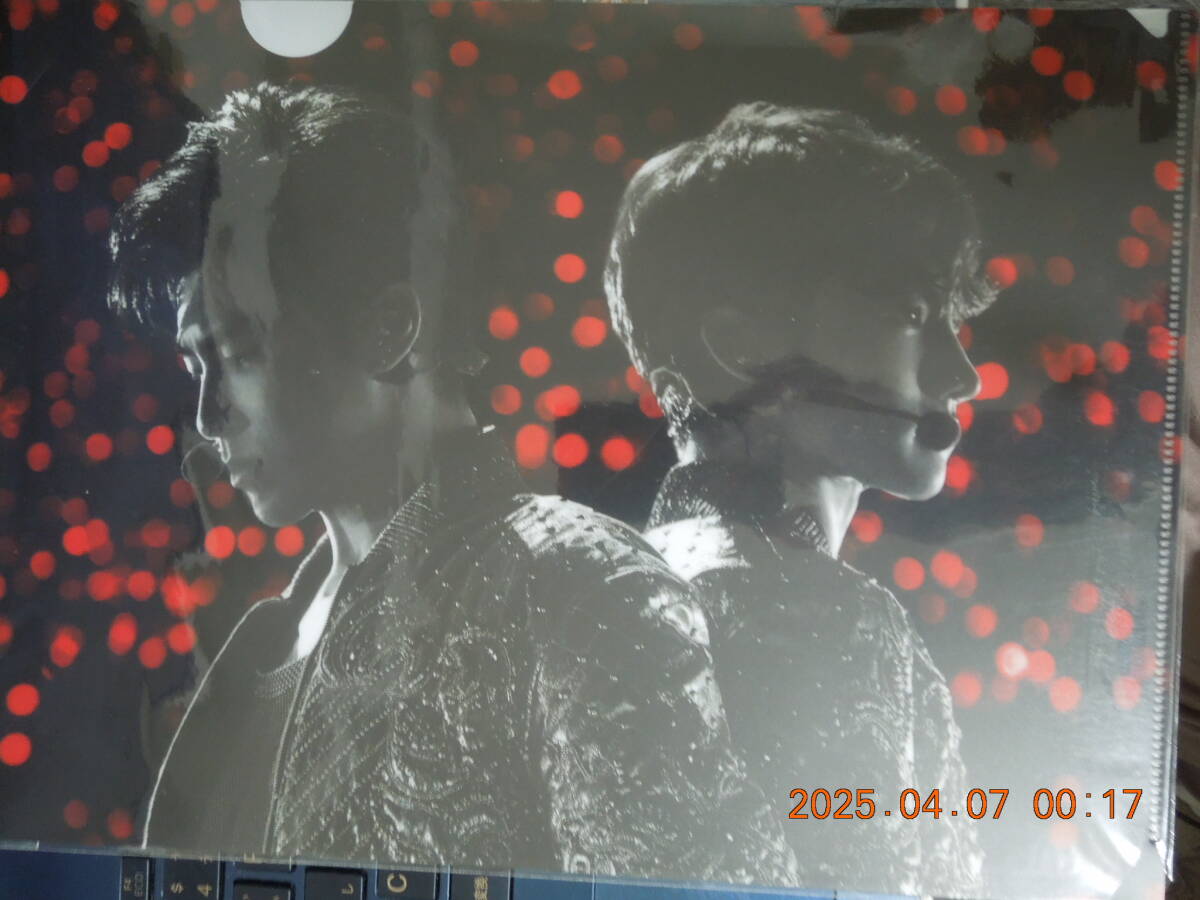 東方神起 A4クリアファイルB /「東方神起 FILM CONCERT 2016 TILL」/ 来場者特典_画像1