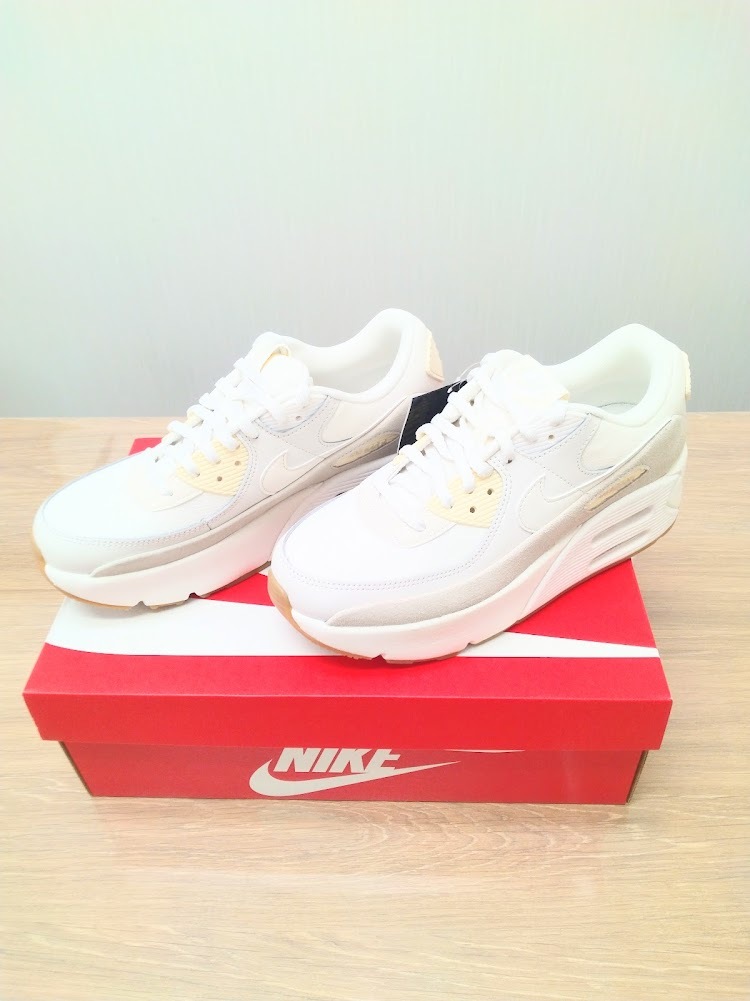 ナイキ Nike エア マックス 90 LV8 W AIR MAX 90 LV8 FD4328-100 ナイキ Nike エア マックス 90 LV8 W AIR MAX 90 LV8 FD4328-100