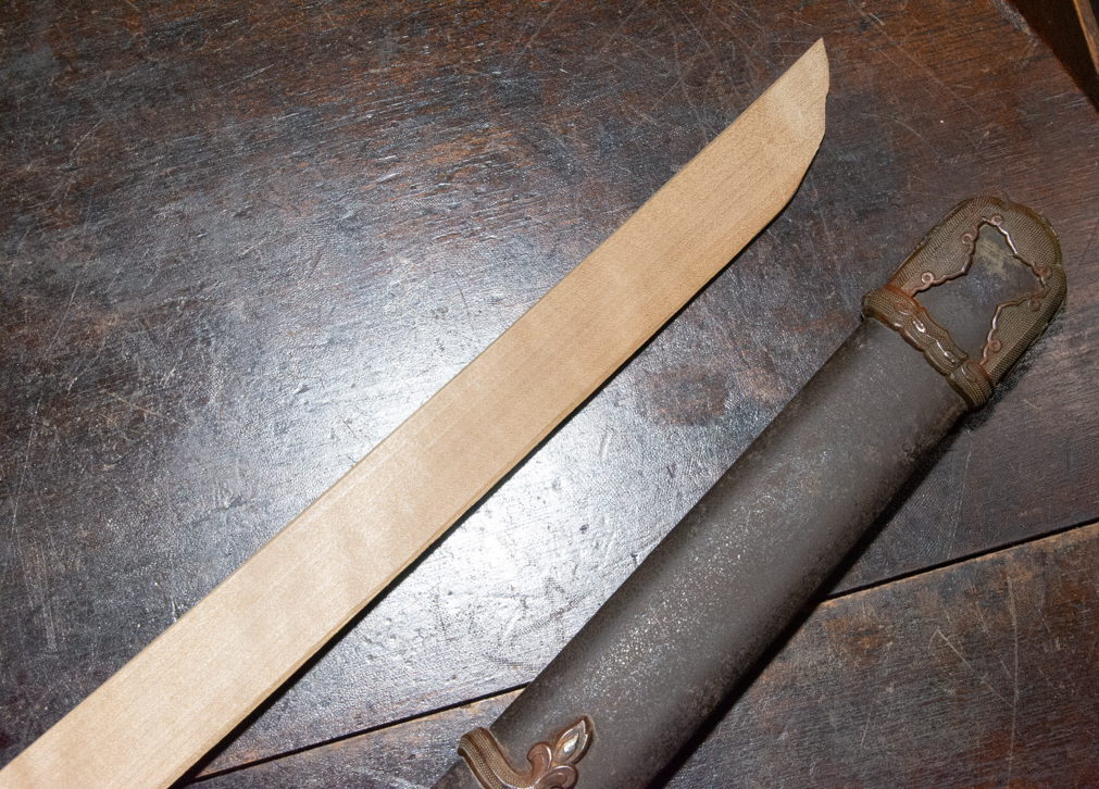 旧日本軍 陸軍 軍刀 拵え 竹光 武具 軍装備品 刀装具 鍔 目貫 柄 旧日本軍 陸軍 軍刀 拵え 竹光 武具 軍装備品 刀装具 鍔 目貫 柄