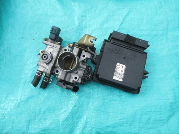 ワゴンR　MC21S　◆　スロットルボデ?！SCバルブ　　　ISCVセンサー　エンジンコンピューター ECU 33920-77F0　