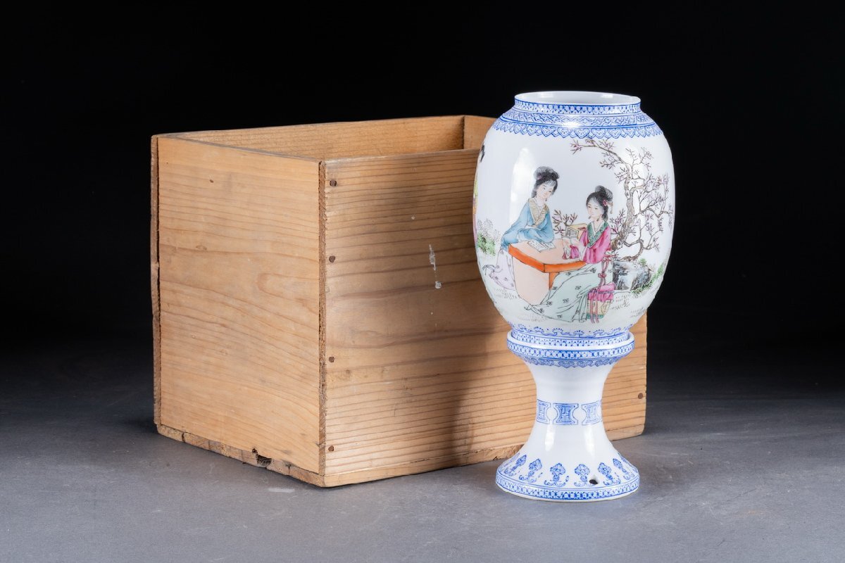 華】某収集家放出品 時代物 景徳鎮 薄胎瓷「金陵十二釵」図花瓶 華】某収集家放出品 時代物 景徳鎮 薄胎瓷「金陵十二釵」図花瓶
