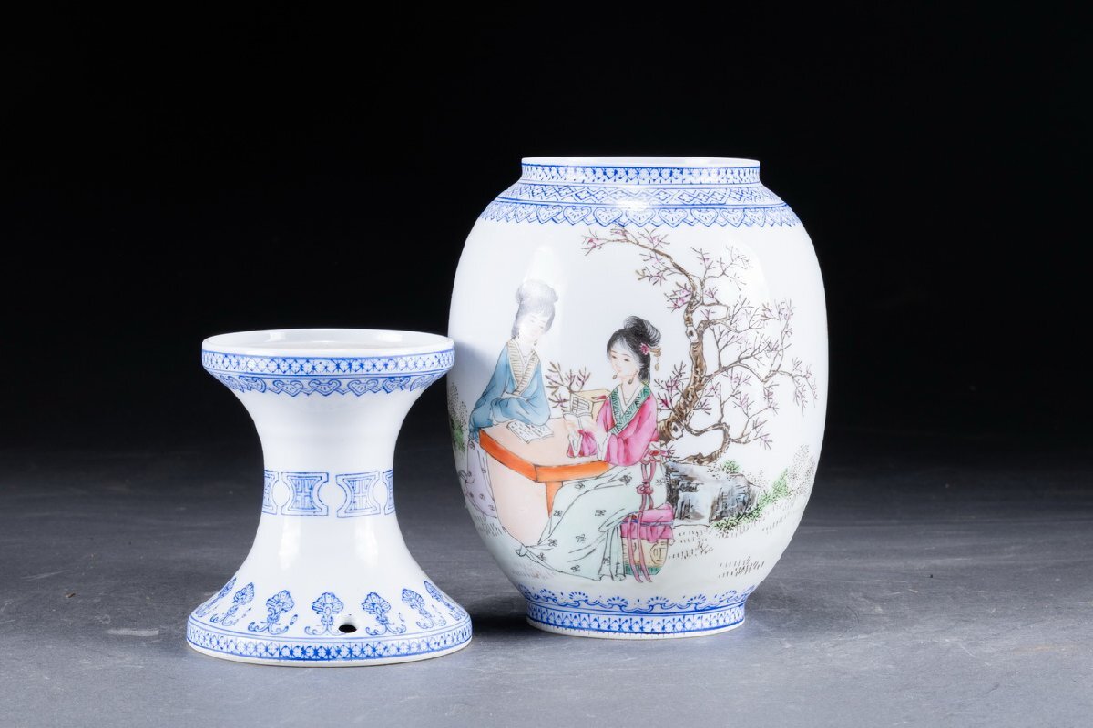 華】某収集家放出品 時代物 景徳鎮 薄胎瓷「金陵十二釵」図花瓶 華】某収集家放出品 時代物 景徳鎮 薄胎瓷「金陵十二釵」図花瓶
