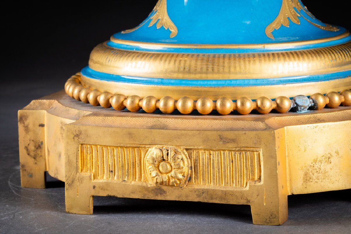 華】アンティーク Sevres セーブル 19世紀 金彩 西洋人物紋飾壺 華】アンティーク Sevres セーブル 19世紀 金彩 西洋人物紋飾壺
