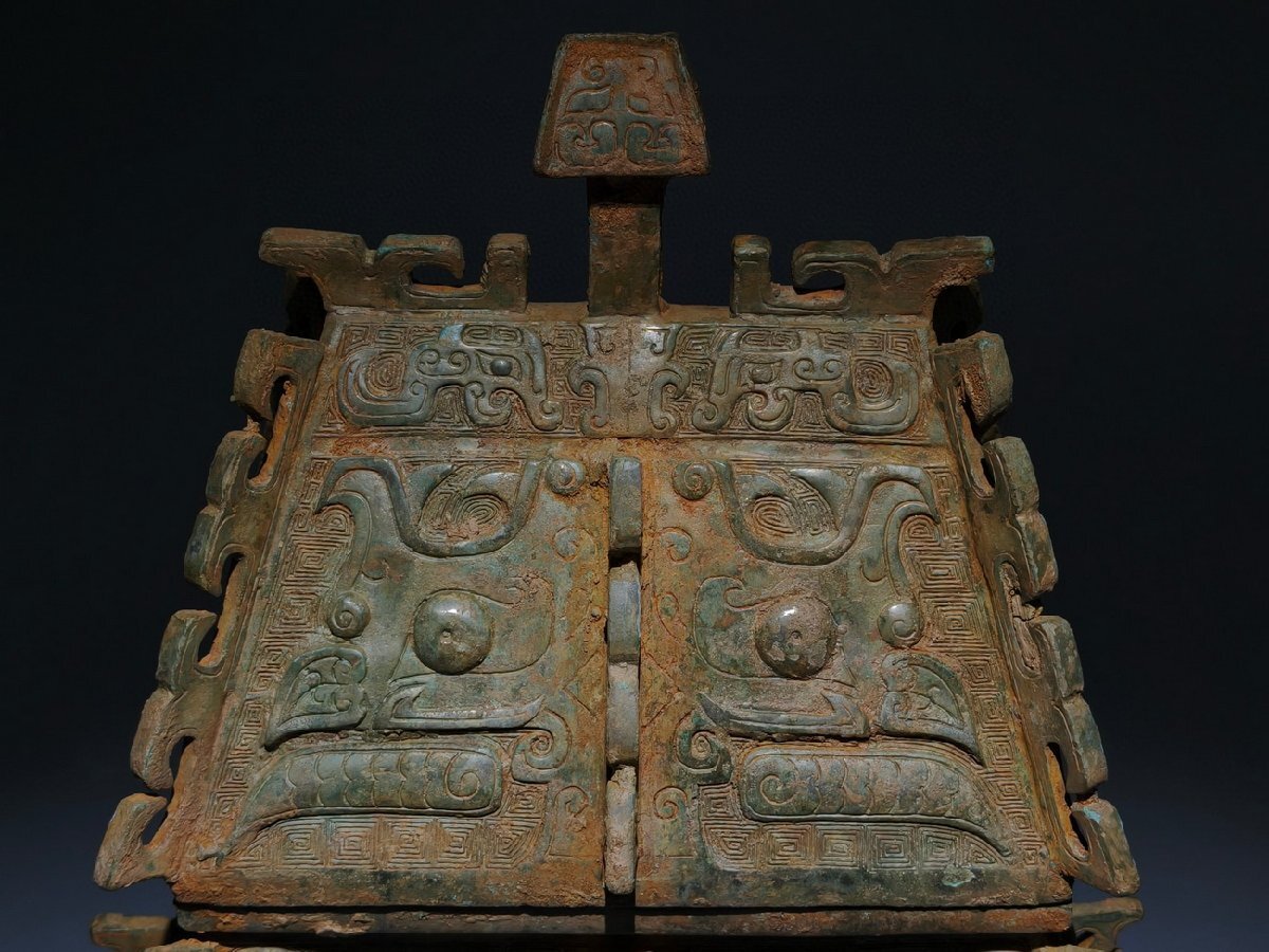 清】時代舊藏 戦漢時代 青銅器 獣面文方尊47x29x21㎝ 時代物 清】時代舊藏 戦漢時代 青銅器 獣面文方尊47x29x21㎝ 時代物