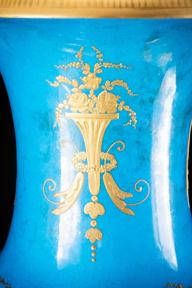 華】アンティーク Sevres セーブル 19世紀 金彩 西洋人物紋飾壺 華】アンティーク Sevres セーブル 19世紀 金彩 西洋人物紋飾壺