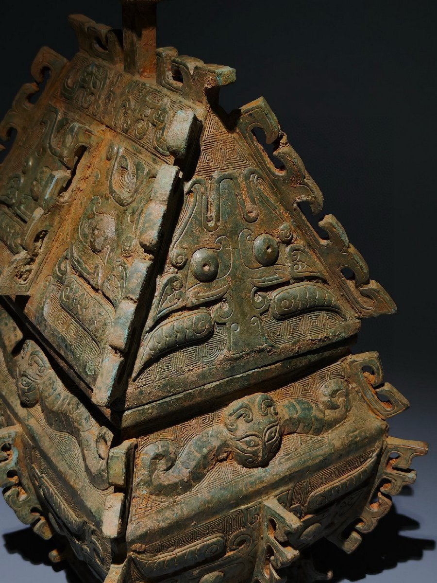 清】時代舊藏 戦漢時代 青銅器 獣面文方尊47x29x21㎝ 時代物 清】時代舊藏 戦漢時代 青銅器 獣面文方尊47x29x21㎝ 時代物