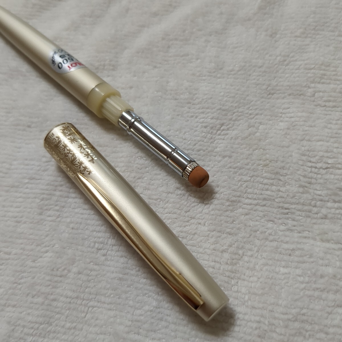 パイロット シャープペンシル　女性向け　ゴールドカラー　ノック式　値札付き_画像6