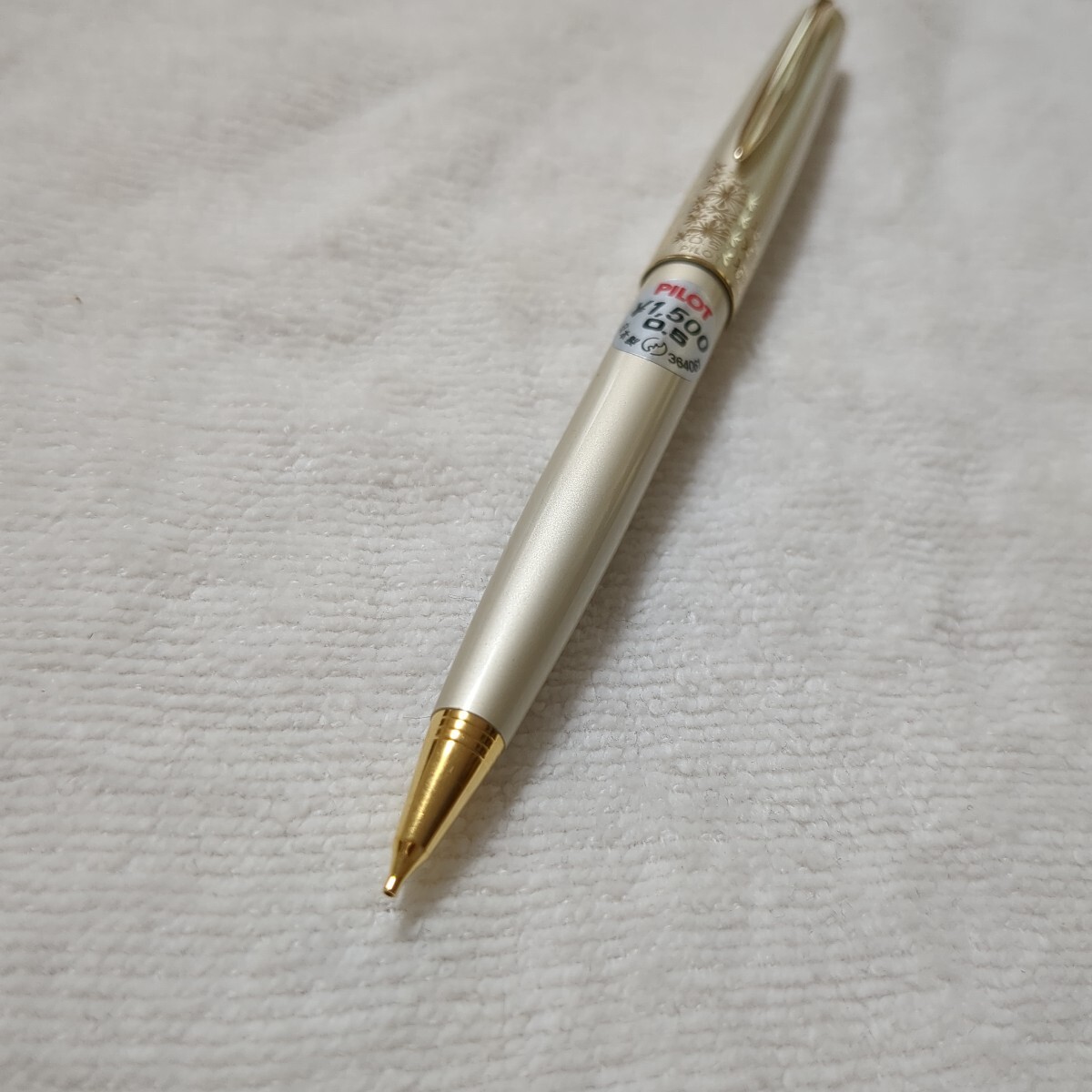 パイロット シャープペンシル　女性向け　ゴールドカラー　ノック式　値札付き_画像7