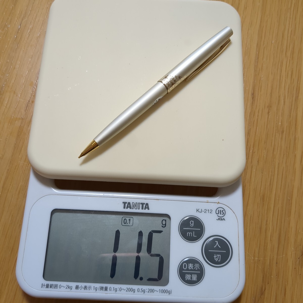 パイロット シャープペンシル　女性向け　ゴールドカラー　ノック式　値札付き_画像9