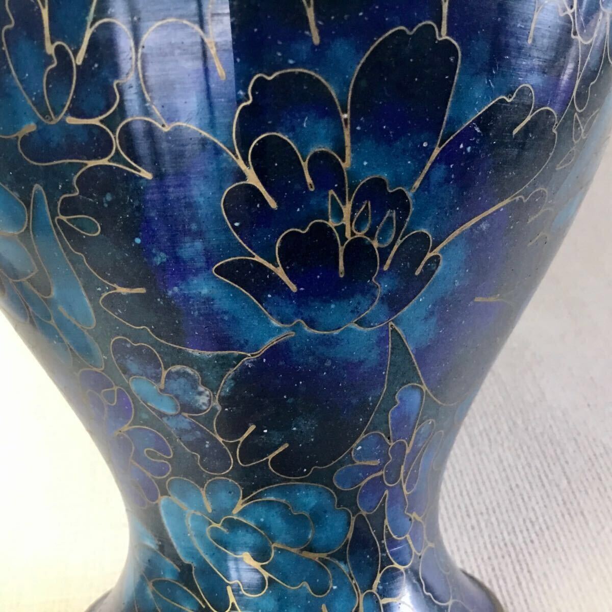 中国 七宝焼 錦泰藍 花柄 花瓶 花入 中国美術 時代物(銅製 中国 七宝焼 錦泰藍 花柄 花瓶 花入 中国美術 時代物(銅製
