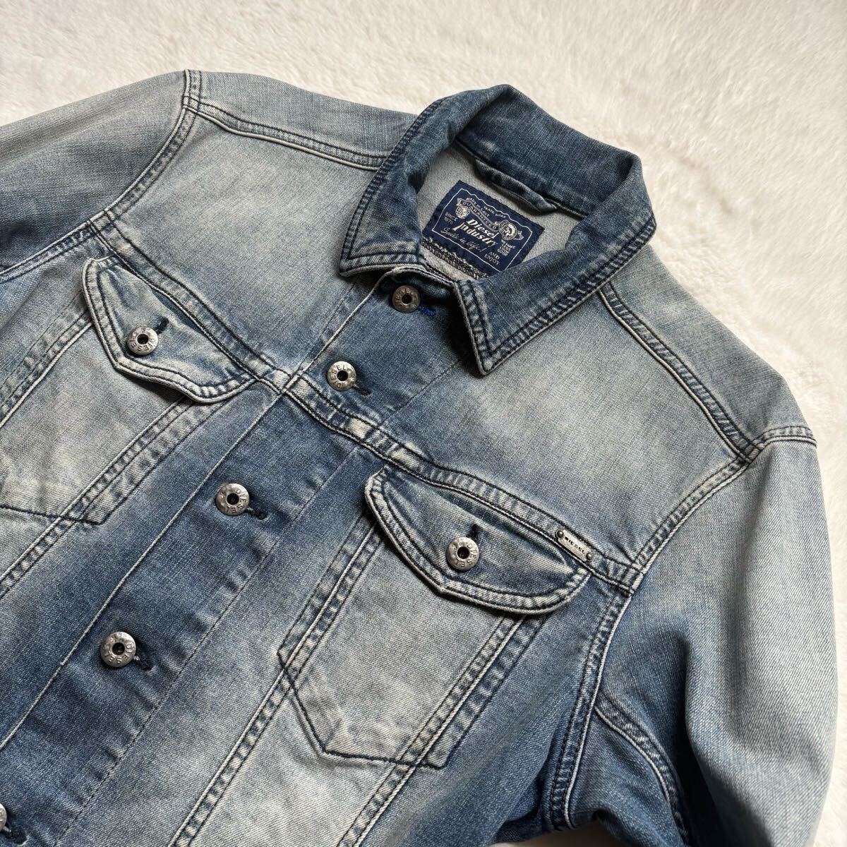 DIESEL ディーゼル デニムジャケット 金銀ボタン 金具ロゴ DIESEL ディーゼル デニムジャケット 金銀ボタン 金具ロゴ