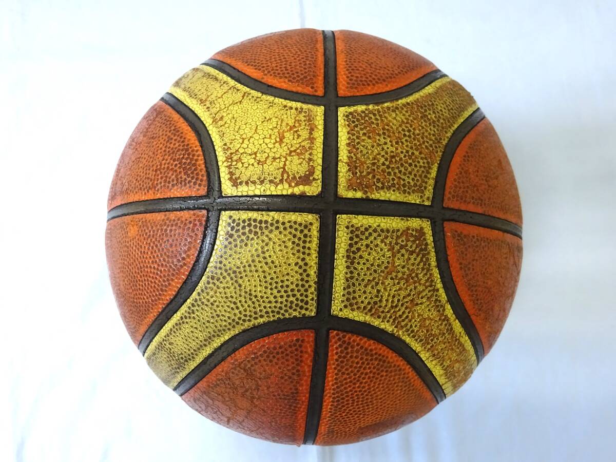 (き-R-22) molten モルテン バスケットボール 茶色 円周約74㎝ ボール スポーツ バスケ トレーニング 練習(xí)用 中古