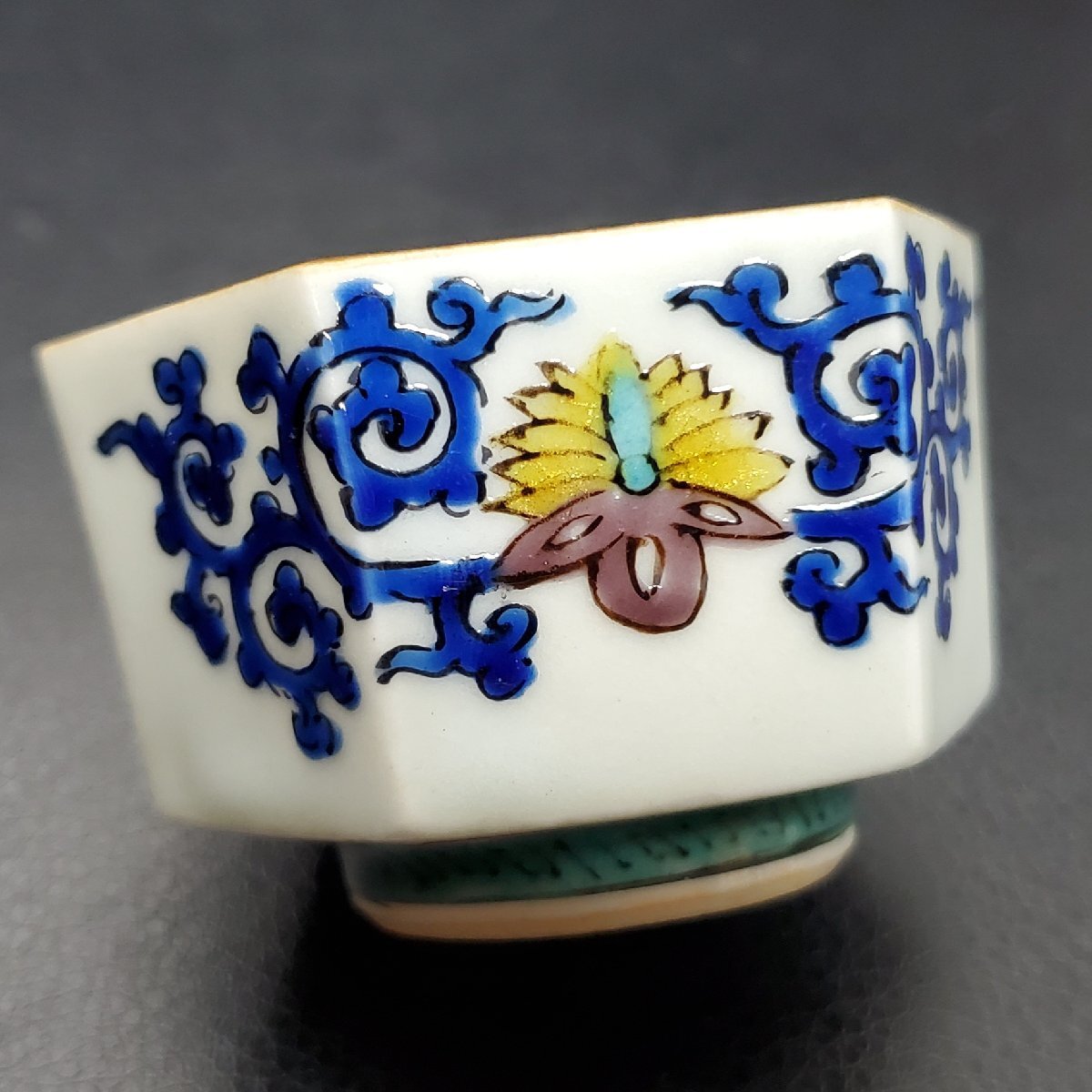 お歳暮 人気 宝蔵】九谷焼 酒器 約6㎝ 5客 六角酒盃 吉田屋風六稜 浅蔵五十吉 工芸品