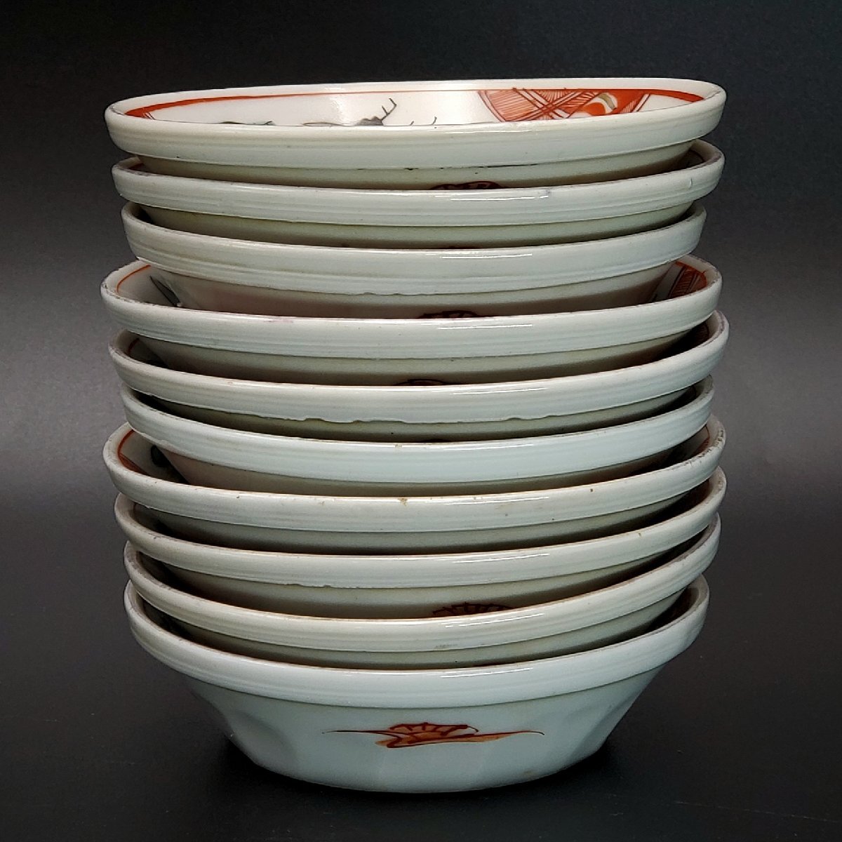 SORA　明治時代の錦手大猪口、色付小皿、金彩色絵小皿各６客計１８客セット SORA 明治時代の錦手大猪口、色付小皿、金彩色絵小皿各