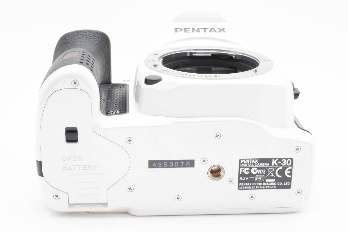 美品! PENTAX ペンタックス K-30 ボディ クリスタルホワイト 美品! PENTAX ペンタックス K-30 ボディ クリスタルホワイト