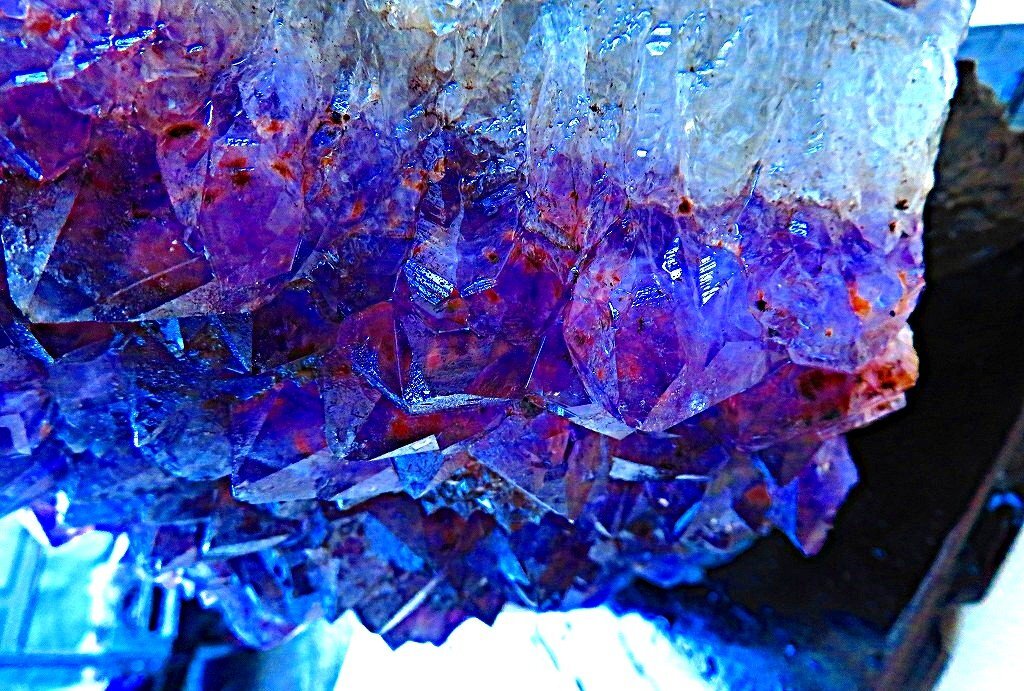 ウルグアイ産☆ 天然水晶☆絶品超濃い濃い超美しい☆アメジスト ウルグアイ産☆ 天然水晶☆絶品超濃い濃い超美しい☆アメジスト
