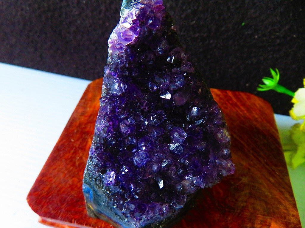 ウルグアイ産☆ 天然水晶☆絶品超濃い濃い超美しい☆アメジスト ウルグアイ産☆ 天然水晶☆絶品超濃い濃い超美しい☆アメジスト