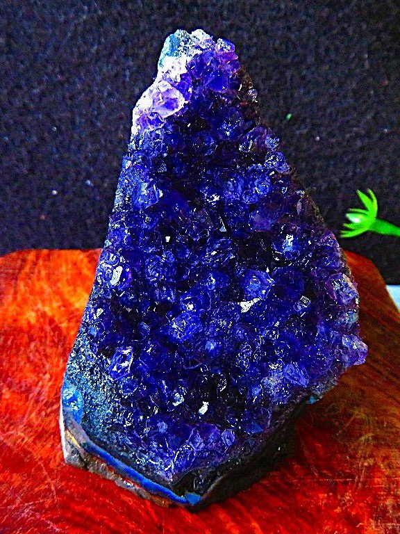ウルグアイ産☆ 天然水晶☆絶品超濃い濃い超美しい☆アメジスト ウルグアイ産☆ 天然水晶☆絶品超濃い濃い超美しい☆アメジスト