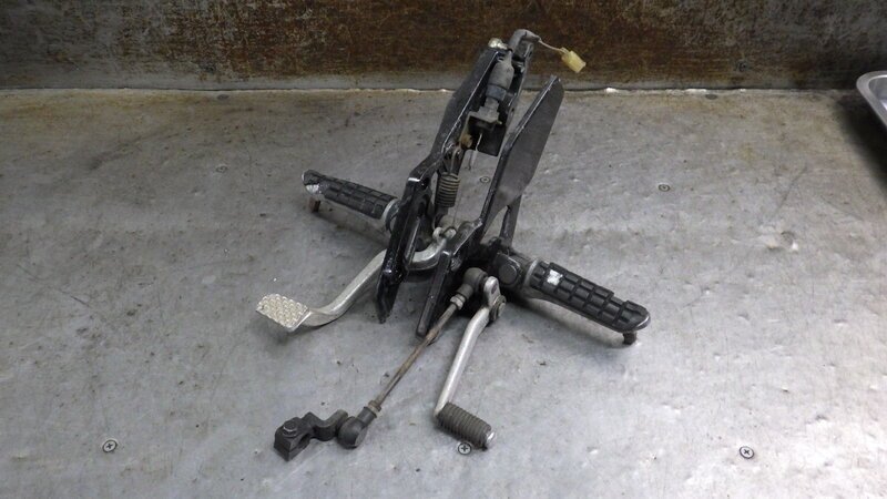 ととと エルフ NPR71LAV NPR71LR NPR71PAR NPR72PR オルタネーター 8