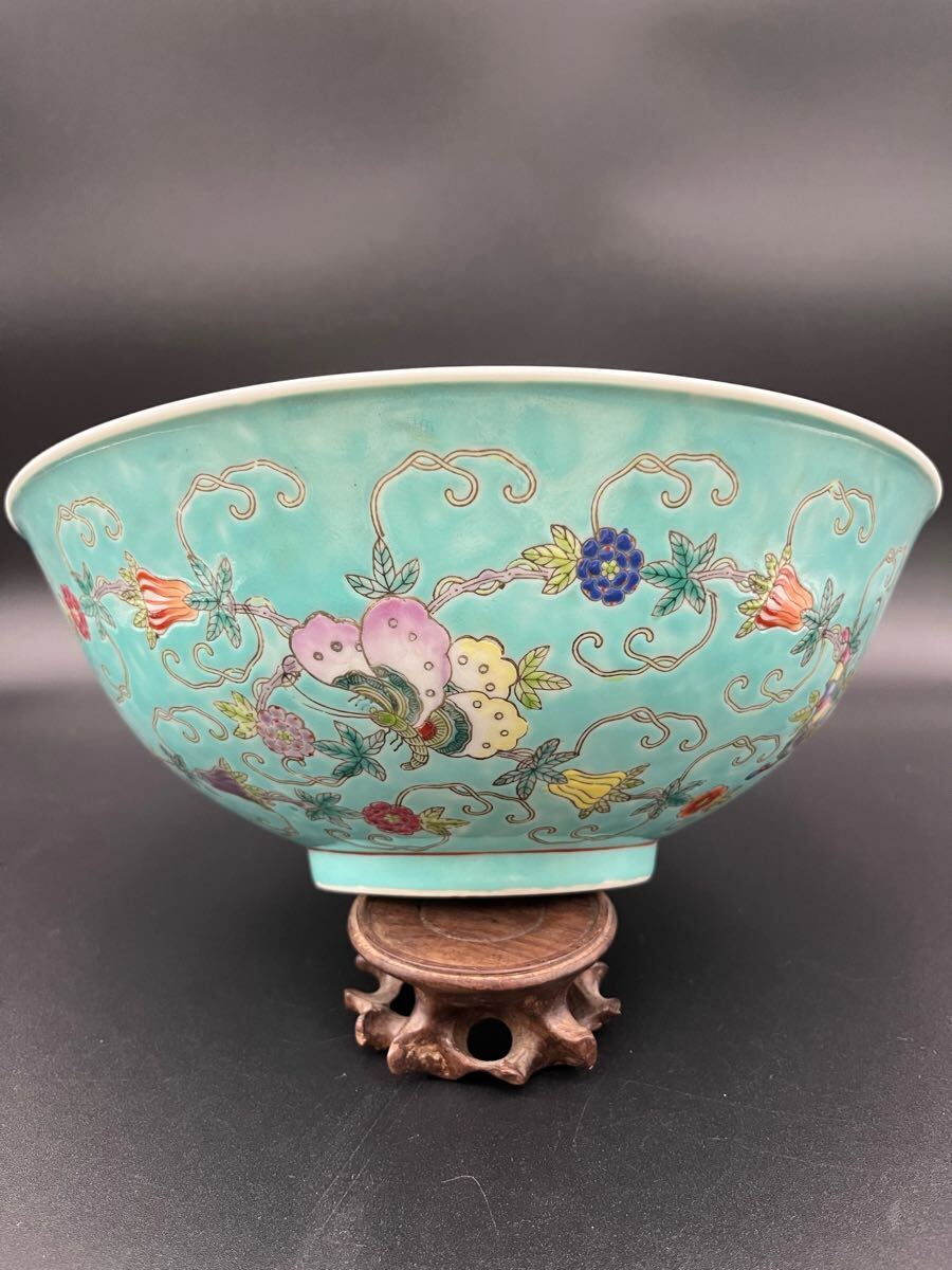 aba2208 中国美術 景徳鎮製 粉彩色絵花蝶紋 鉢 中国古玩(色絵 aba2208 中国美術 景徳鎮製 粉彩色絵花蝶紋 鉢 中国古玩(色絵