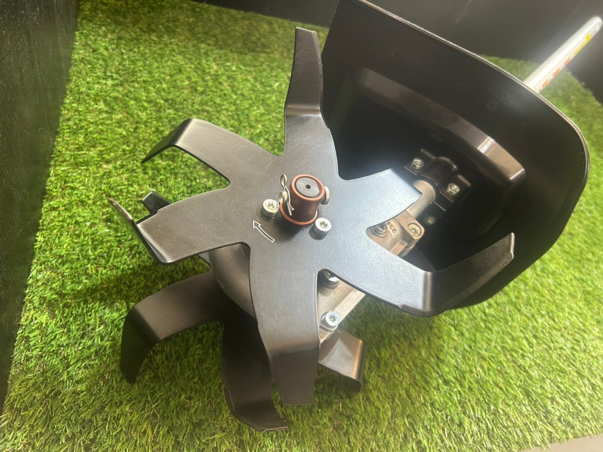 ◇美品◇ makita マキタ カルチベータアタッチメント KR401MP ◇美品◇ makita マキタ カルチベータアタッチメント KR401MP