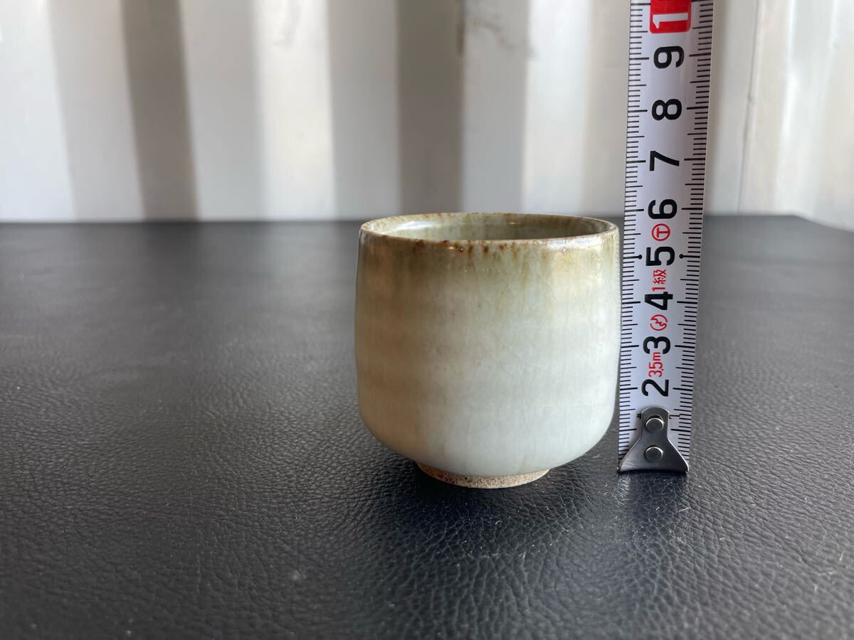 中古品☆平清水焼 青龍窯 青白磁ぐい呑 共箱 栞付き 酒器 ぐい呑 中古品☆平清水焼 青龍窯 青白磁ぐい呑 共箱 栞付き 酒器 ぐい呑