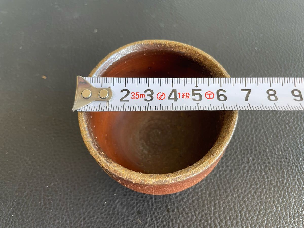 中古品☆藤原雄 備前焼 ぐい呑 共箱 栞付き 酒器 人間国宝 酒器 中古品☆藤原雄 備前焼 ぐい呑 共箱 栞付き 酒器 人間国宝 酒器