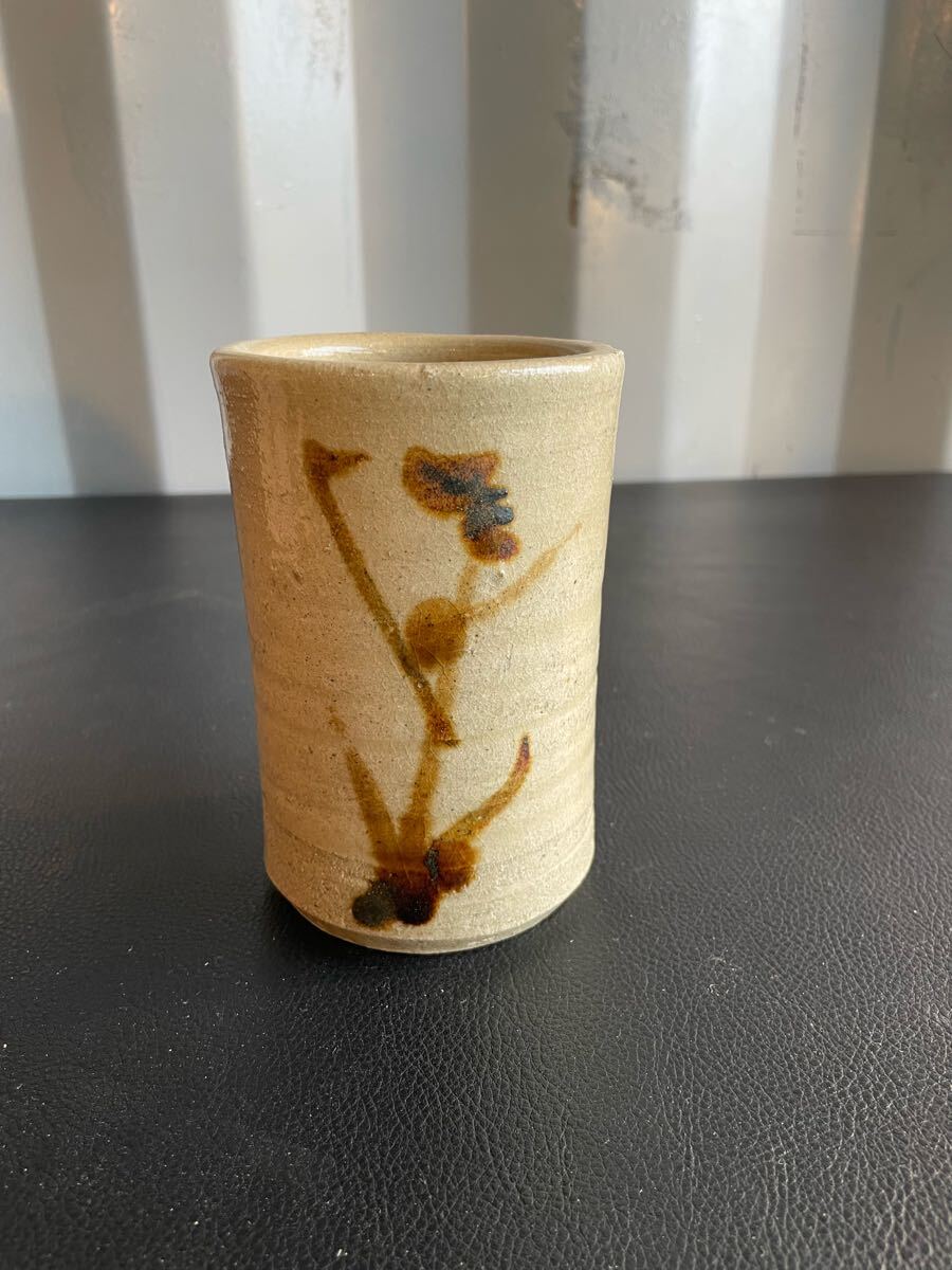 中古品☆益子焼 濱田晋作 造 花生 高さ13cm 共箱 濱田庄司 栃木 中古品☆益子焼 濱田晋作 造 花生 高さ13cm 共箱 濱田庄司 栃木