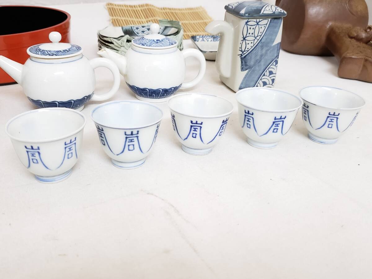 未使用品~USED品】深川製磁 小壺ほか 茶器 漆器など おまとめ 未使用品~USED品】深川製磁 小壺ほか 茶器 漆器など おまとめ