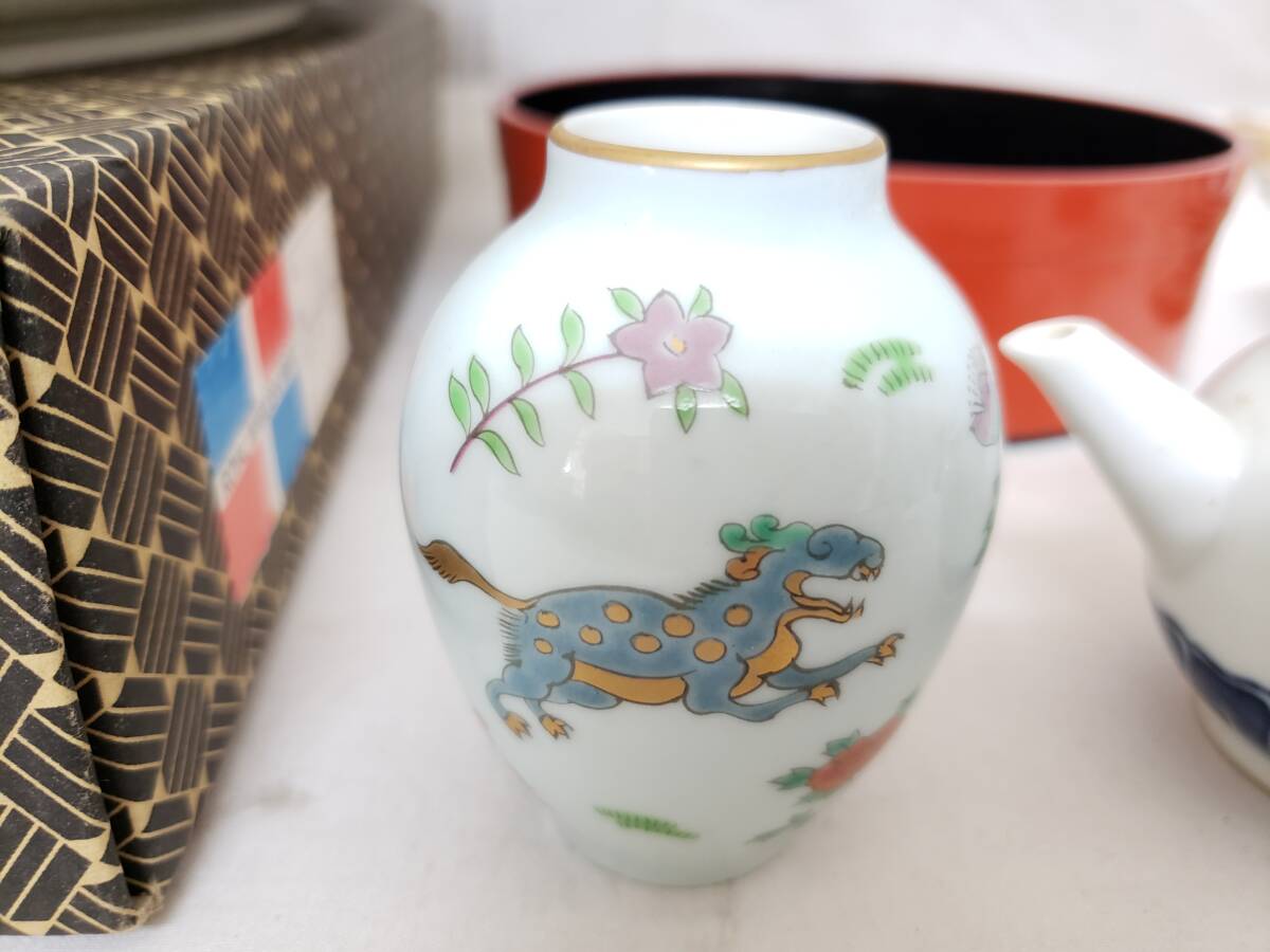 未使用品~USED品】深川製磁 小壺ほか 茶器 漆器など おまとめ 未使用品~USED品】深川製磁 小壺ほか 茶器 漆器など おまとめ