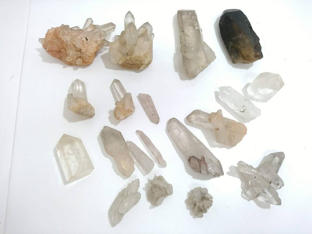 USED品】水晶 他 クラスター おまとめ19点セット/原石/天然石 USED品】水晶 他 クラスター おまとめ19点セット/原石/天然石