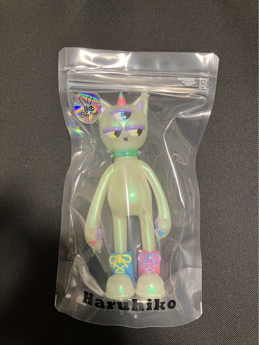 ベイトモルフBite Morph ソフビ Haruhiko ハルヒコ 蓄光 ベイトモルフBite Morph ソフビ Haruhiko ハルヒコ 蓄光