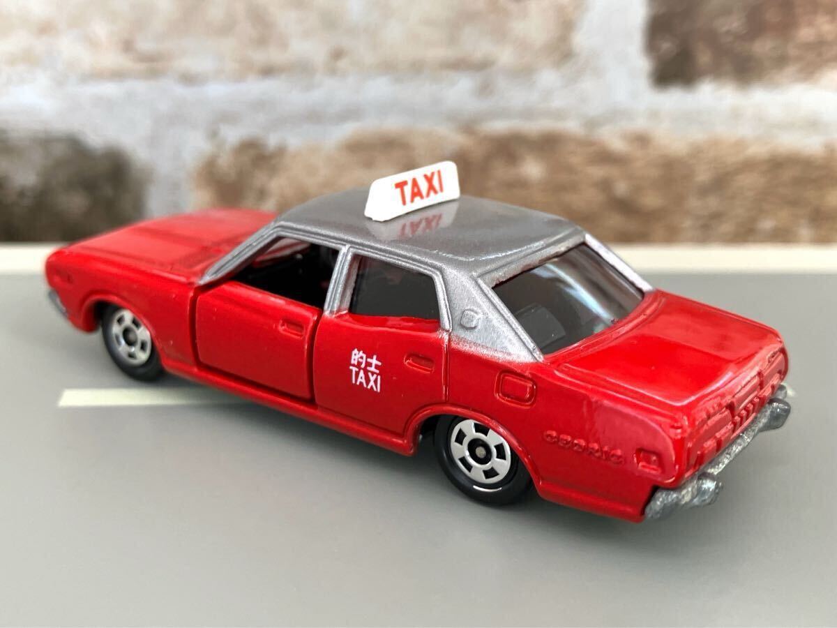 tomica トミカ NISSAN CEDRIC 2800 SGL HONG KONG TAXI 香港 tomica トミカ NISSAN CEDRIC 2800 SGL HONG KONG TAXI 香港