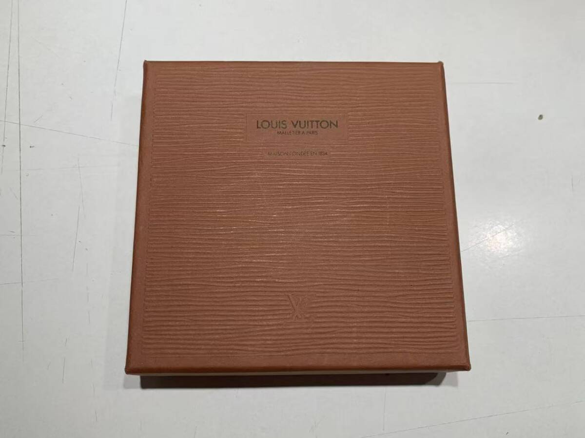 中古　ルイヴィトン　ポルトビエカルトクレデ?！《恼郅曦?cái)布　910000