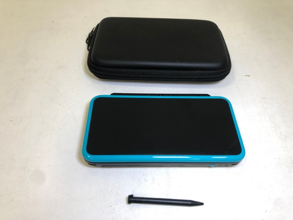 07w25643 ☆1円~ ニンテンドー2DSLL ブラック×ターコイズ ケース 07w25643 ☆1円~ ニンテンドー2DSLL ブラック×ターコイズ ケース