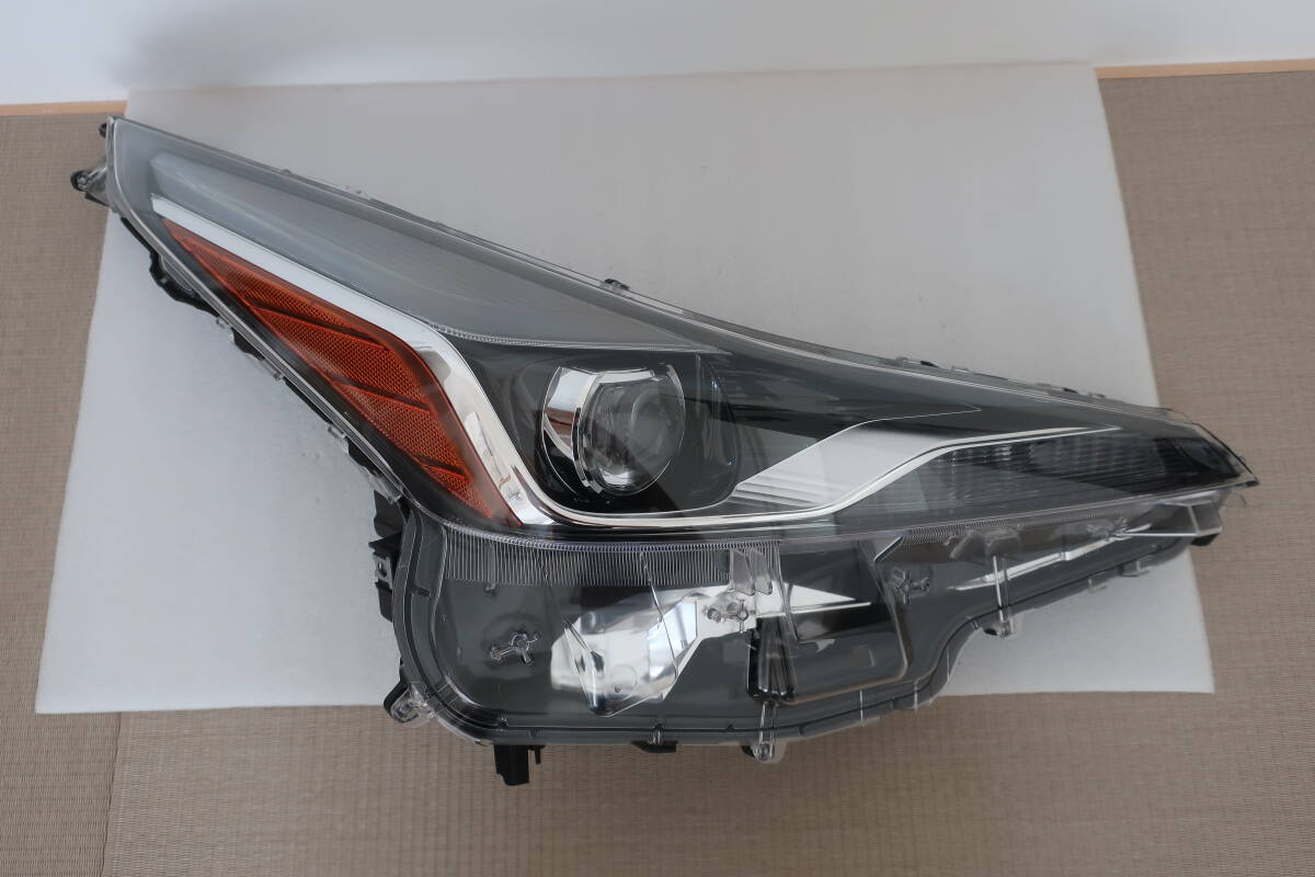 50系プリウス後期型 ZVW51右ヘッドライト 50 プリウス 後期 トヨタ 純正 右 LED ヘッドライト ZVW50/ZVW51