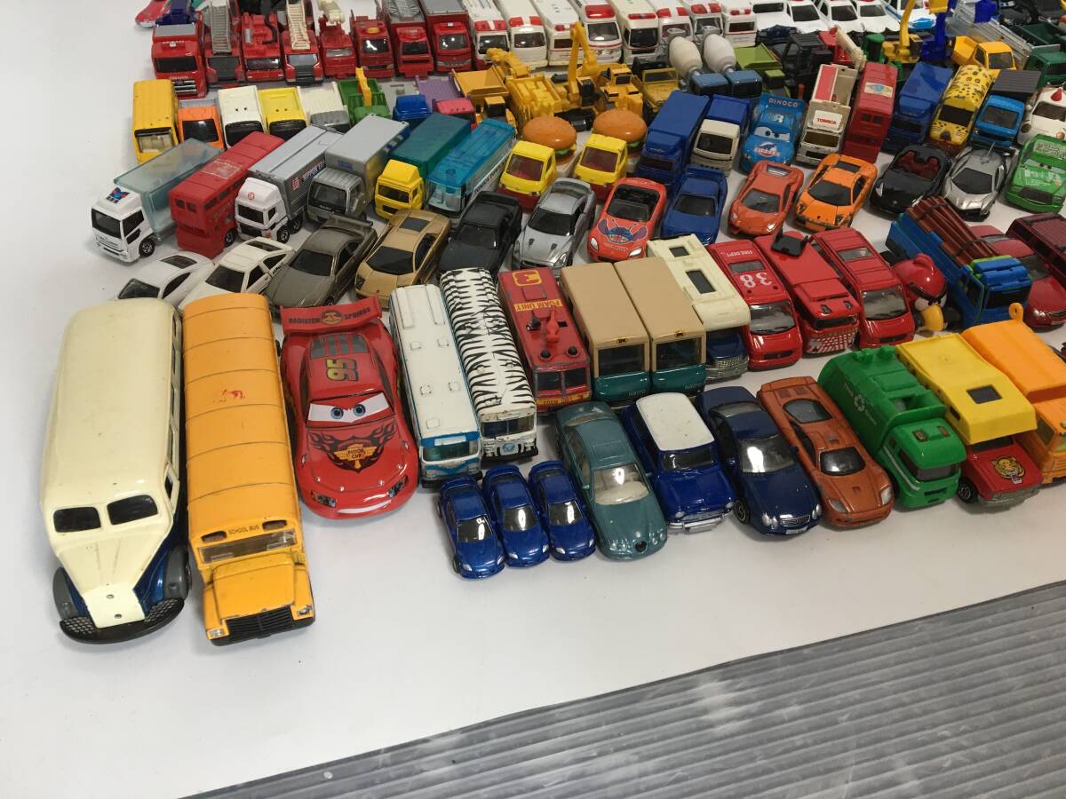 ミニカー約170台 トミカ ブラーゴ matchbox mojorette など おもちゃ