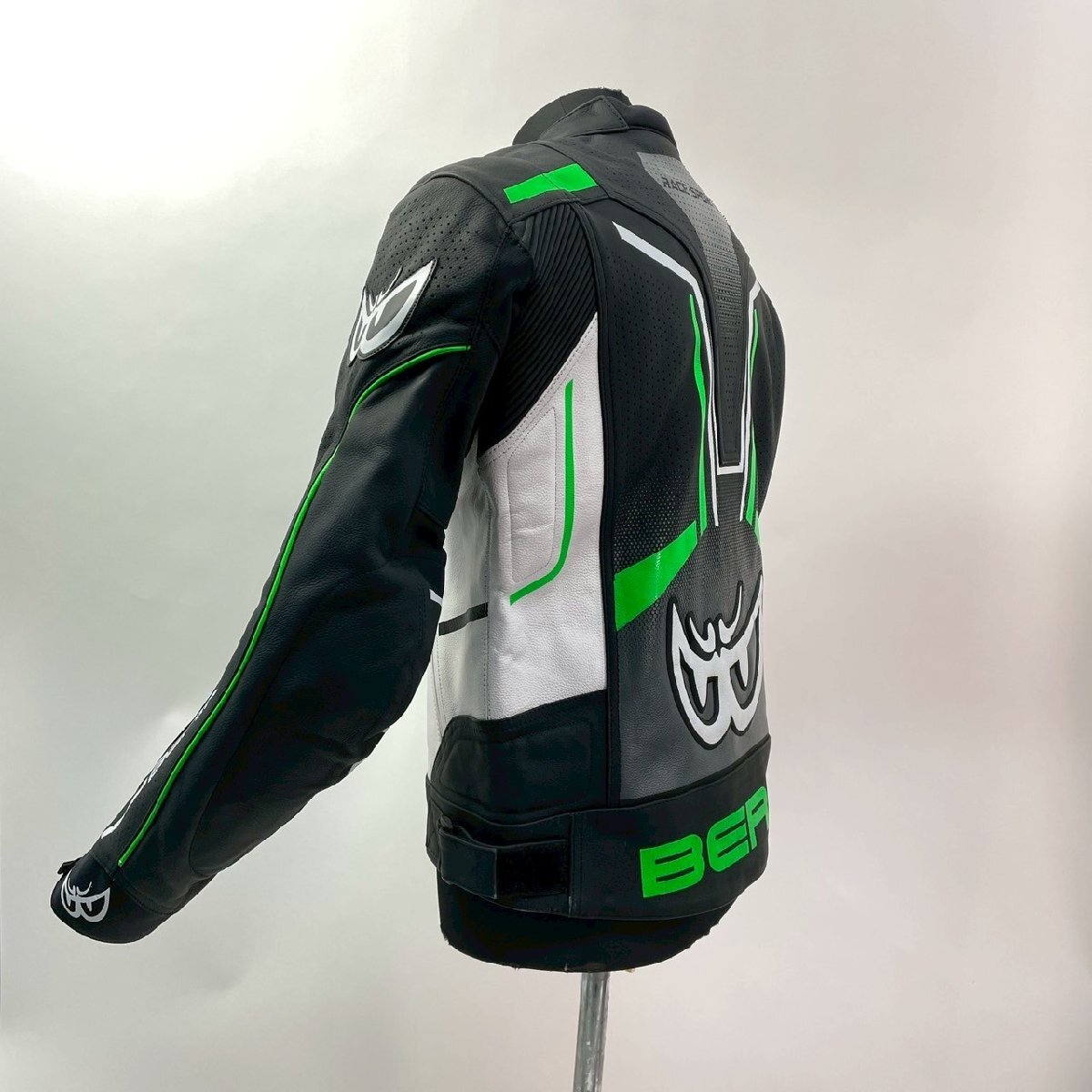 BERIK ベリック レザージャケット 181334 GREEN 牛革 50サイズ L BERIK ベリック レザージャケット 181334 GREEN 牛革 50サイズ L