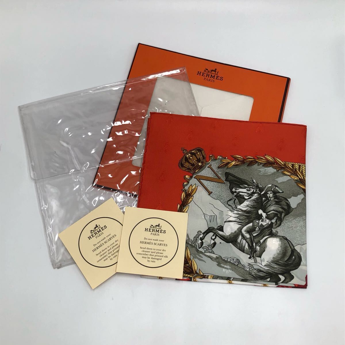 HERMES エルメス スカーフ カレ90 NAPOLEON ナポレオン シルク HERMES エルメス スカーフ カレ90 NAPOLEON ナポレオン シルク