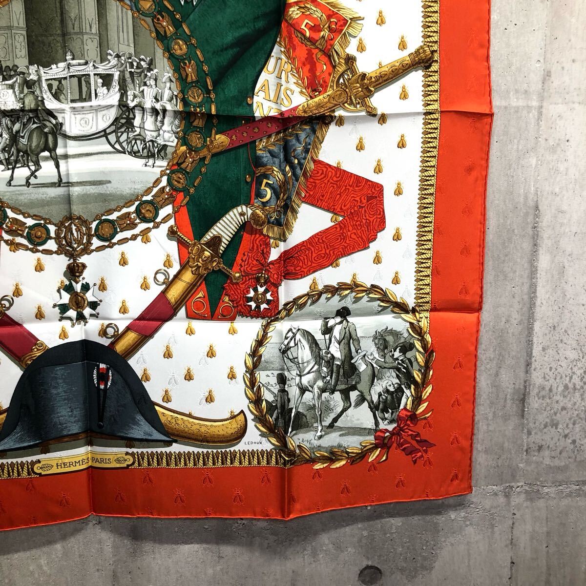 HERMES エルメス スカーフ カレ90 NAPOLEON ナポレオン シルク HERMES エルメス スカーフ カレ90 NAPOLEON ナポレオン シルク