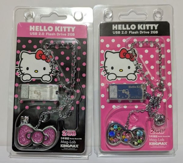 ハローキティ　USB 2.0 Flash Drive 2GB?。矀€セット　KINGMAX　サンリオ　HELLO KITTY　送料込み