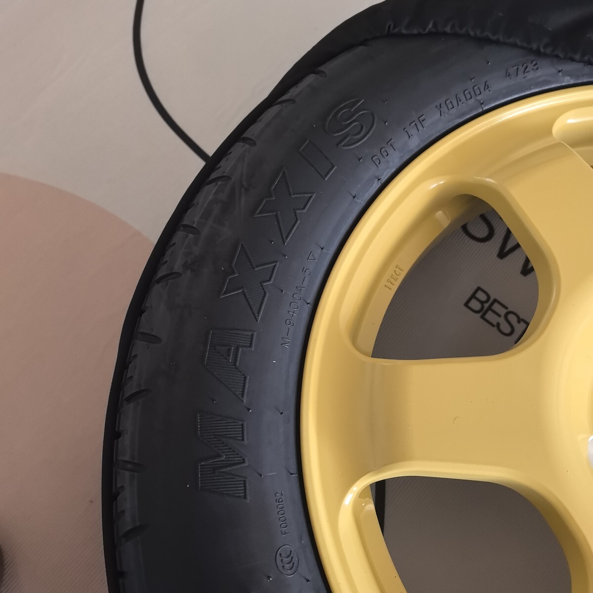 トヨタ純正 17inch T165/80D17 5穴 アルファード スペア トヨタ純正 17inch T165/80D17 5穴 アルファード スペア